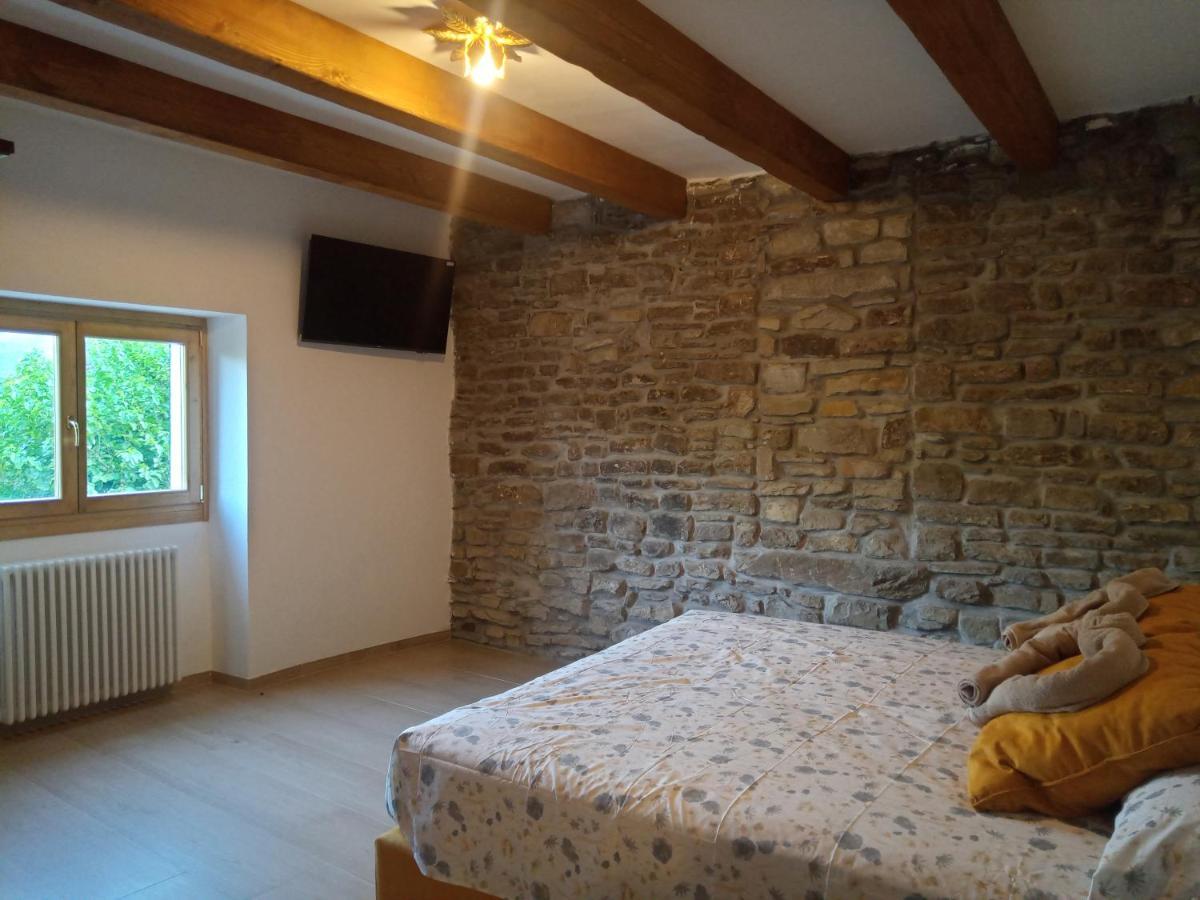 Agriturismo Il Regno Del Marrone Castel del Rio ภายนอก รูปภาพ