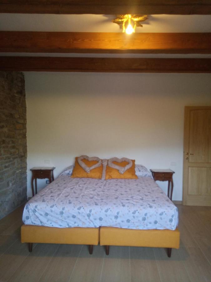 Agriturismo Il Regno Del Marrone Castel del Rio ภายนอก รูปภาพ