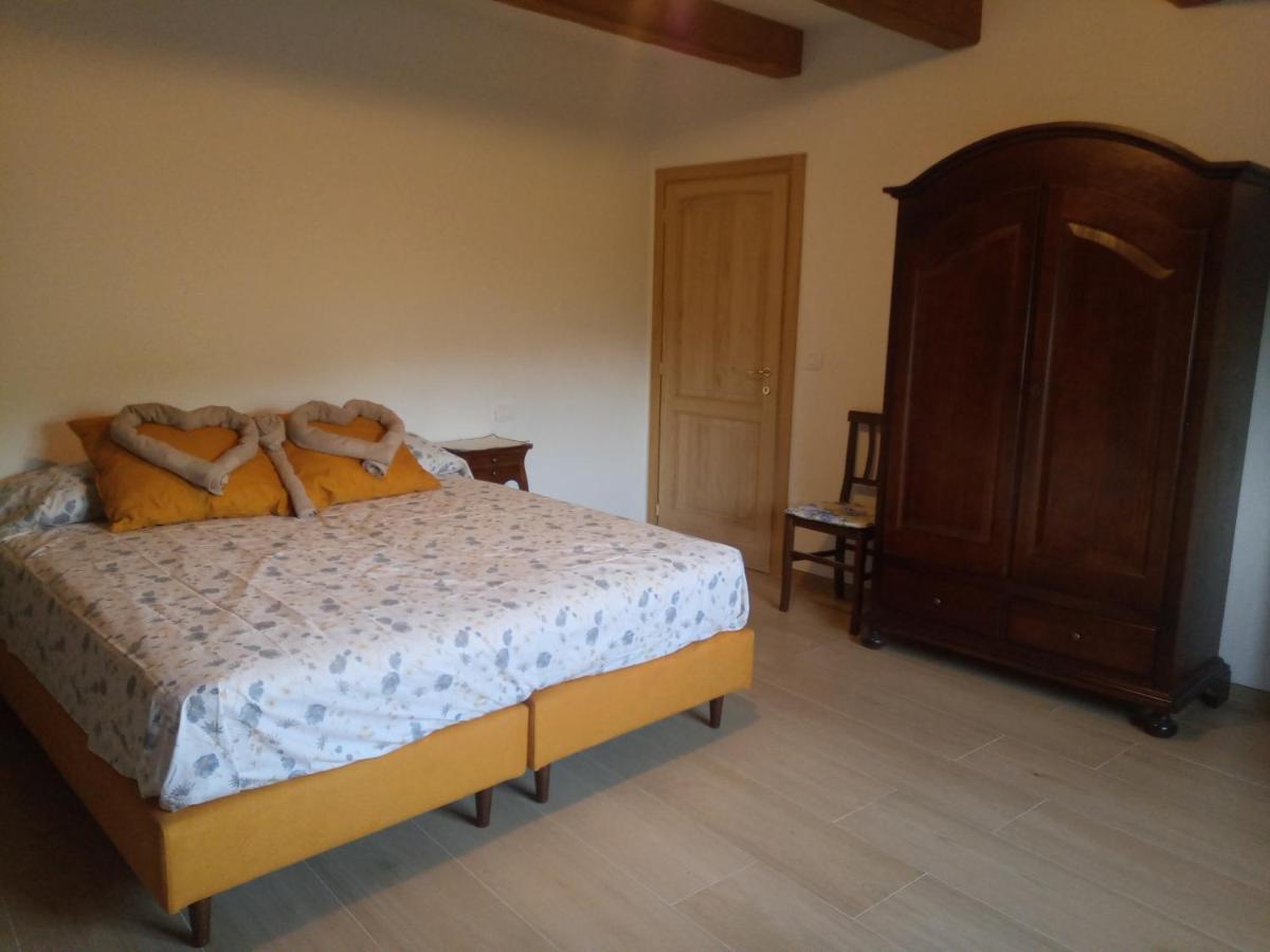Agriturismo Il Regno Del Marrone Castel del Rio ภายนอก รูปภาพ
